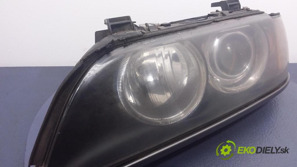 Bmw 530 2002 Reflektor: Vľavo: 01