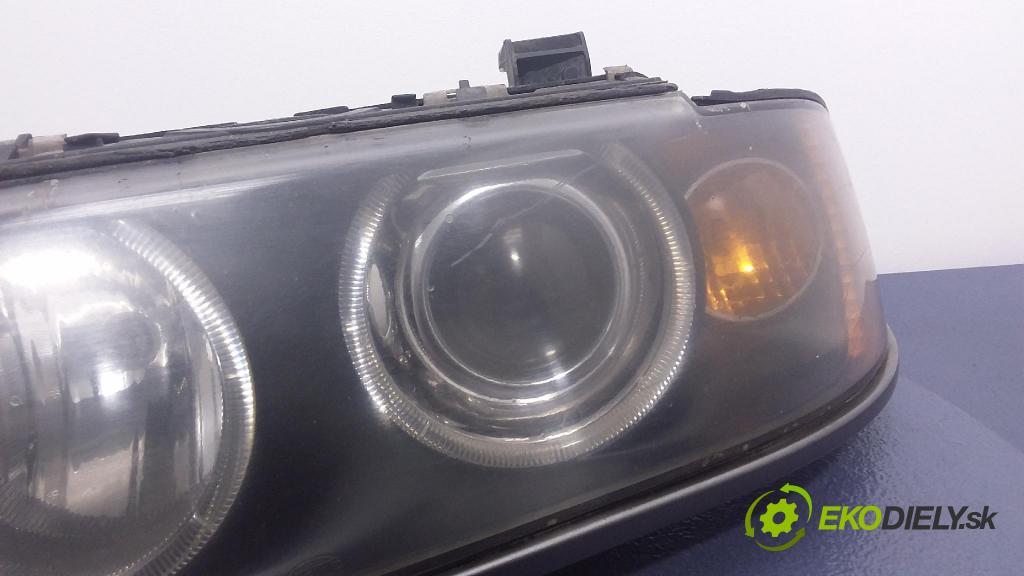 Bmw 530 2002 Reflektor: Vľavo: 01