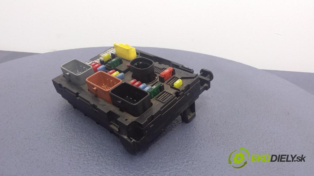 Peugeot 307 2005 skrinka Poistky: 9659742080