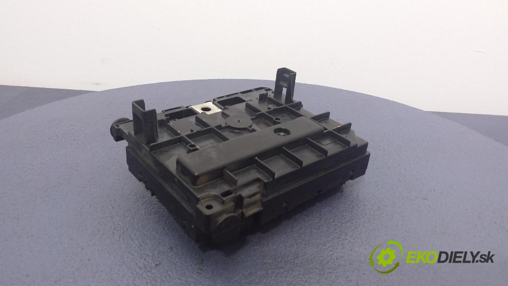 Peugeot 307 2005 skrinka Poistky: 9659742080