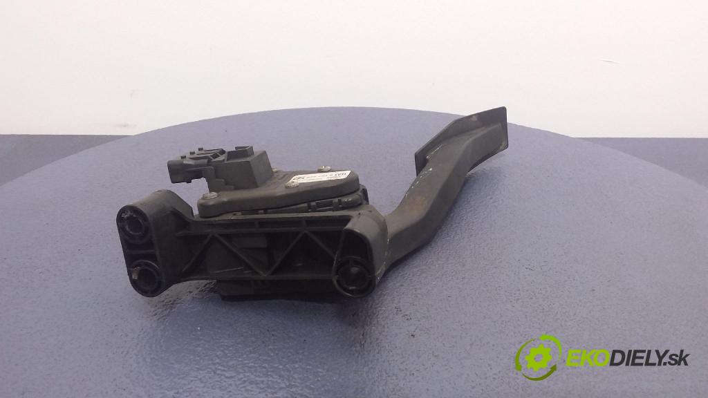 Opel Astra 2005 pedal Plyn: 9157998
