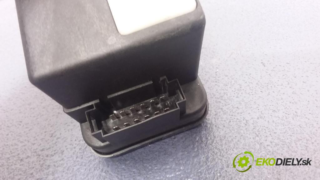 Volkswagen Golf 1996 pompa Centrálny: Zámok: 1H0962257G