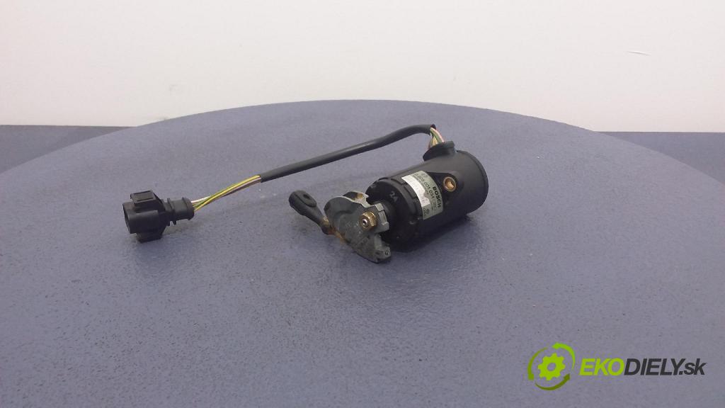 Volkswagen Golf 1996 pedal Plyn: 0205001034