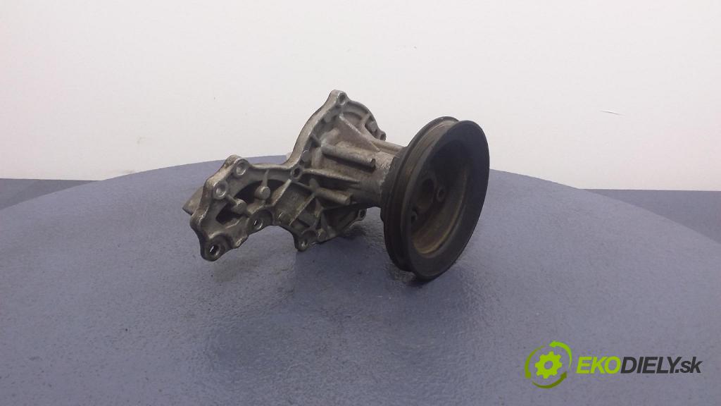 Volkswagen Golf 1996 čerpadlo Voda: 037121031A