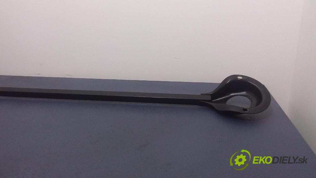 Skoda Felicia 1999 výstuha Predné: / pas predný 01