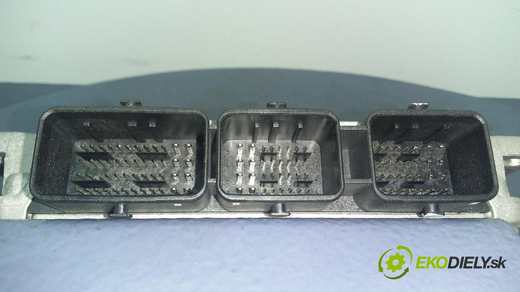 Citroen C5 2006 riadiaca jednotka Motor: 9661570780