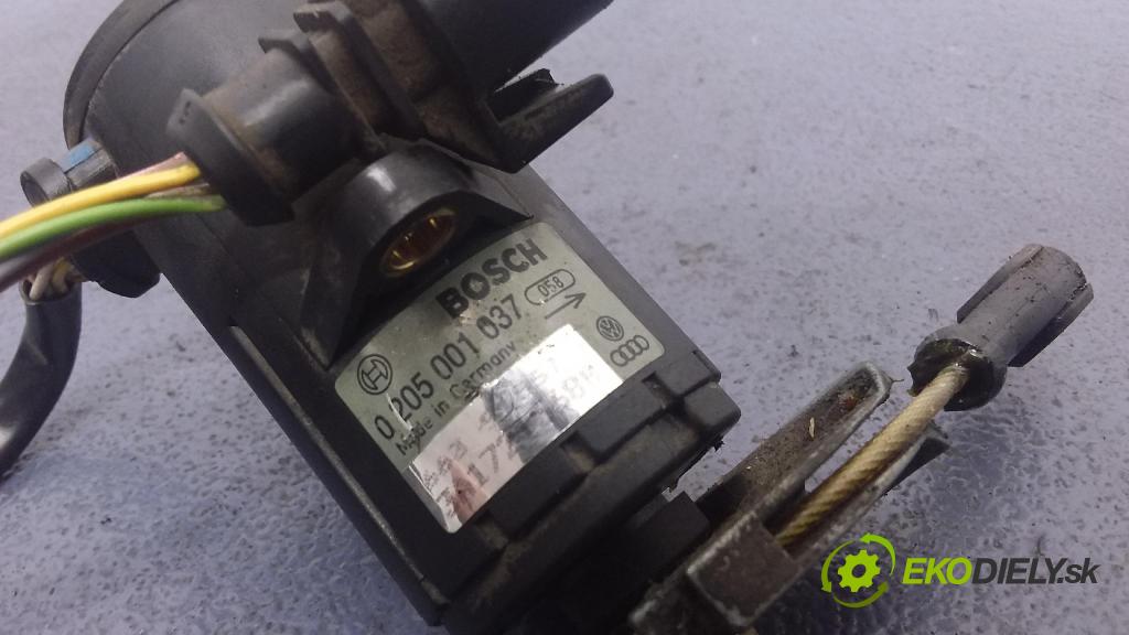 Vw Passat 1996 pedal Plyn: 00205001037
