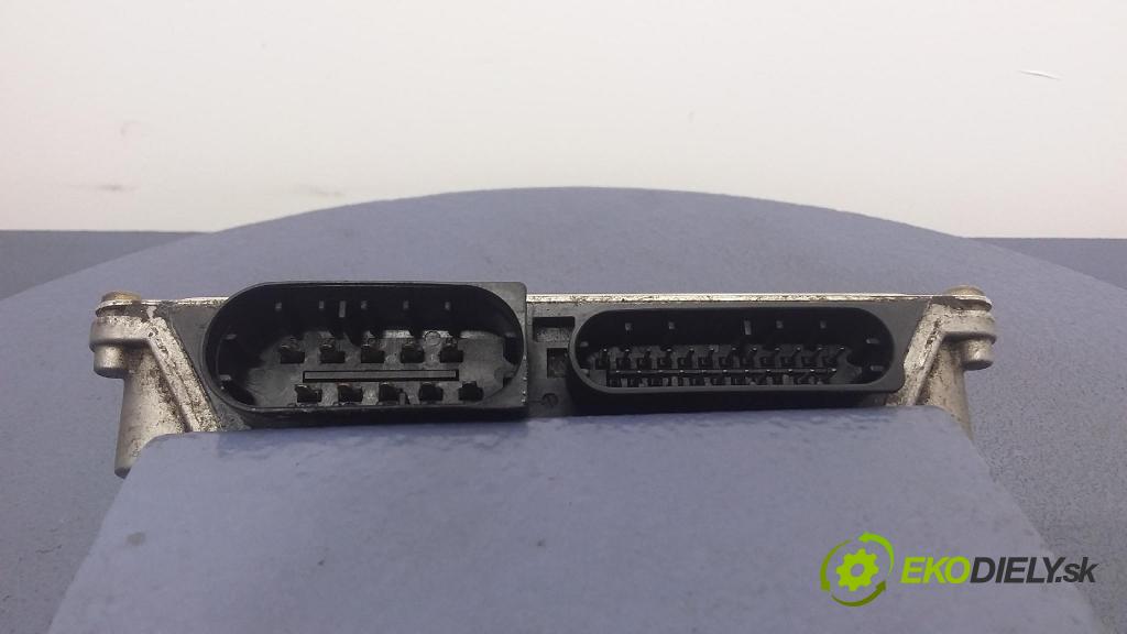 Bmw Seria 7 2002 řídící jednotka Motor: 7510154