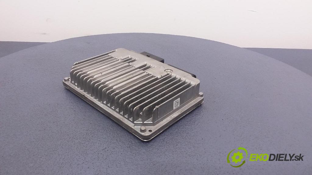 Bmw Seria 7 2002 řídící jednotka Motor: 7510154