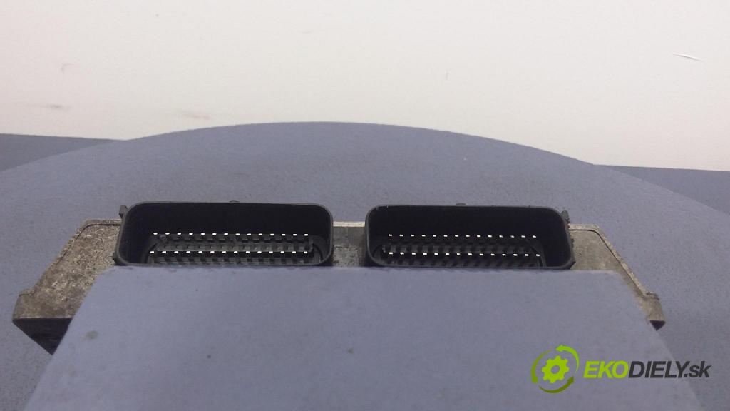 Bmw Seria 7 2002 riadiaca jednotka 67R-014289