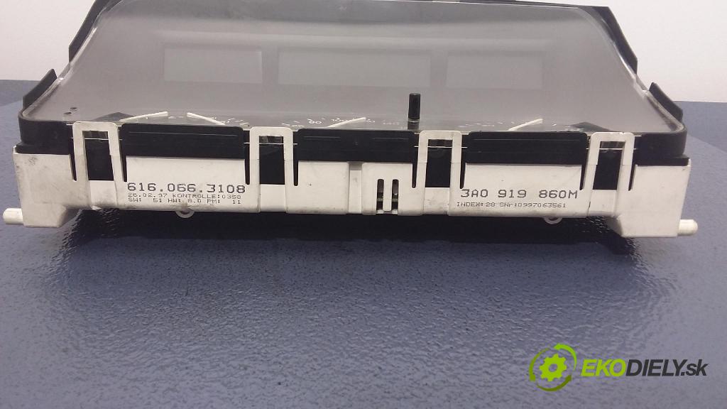 Vw Passat 1996 Přístrojová deska 3A0919860M