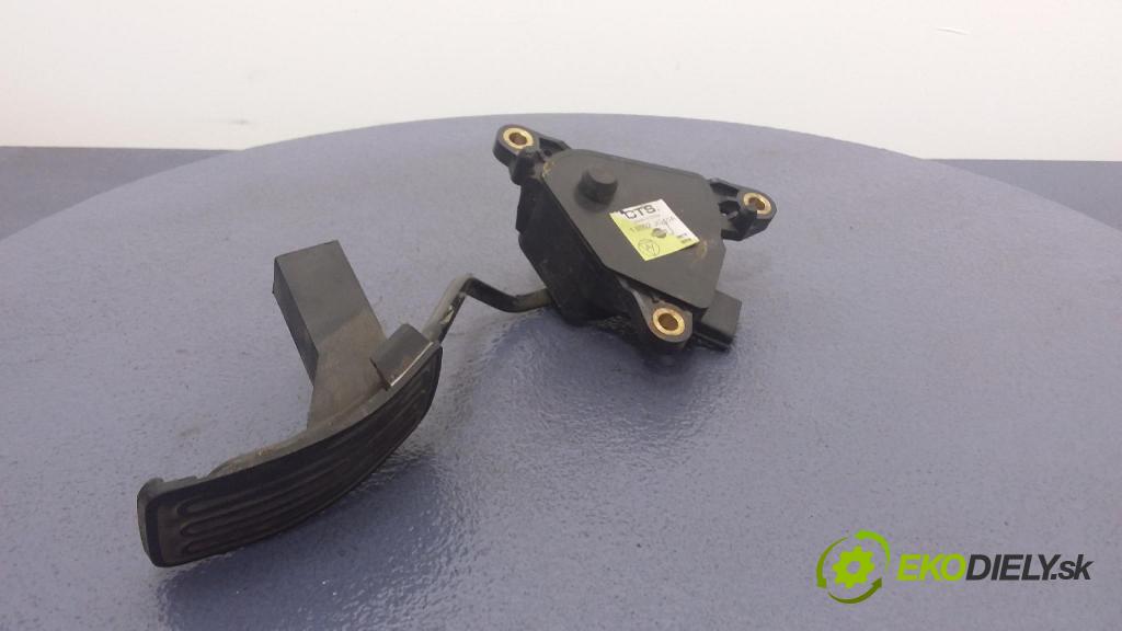 Nissan X-trail 2007 pedal Plyn: 18002JG40A