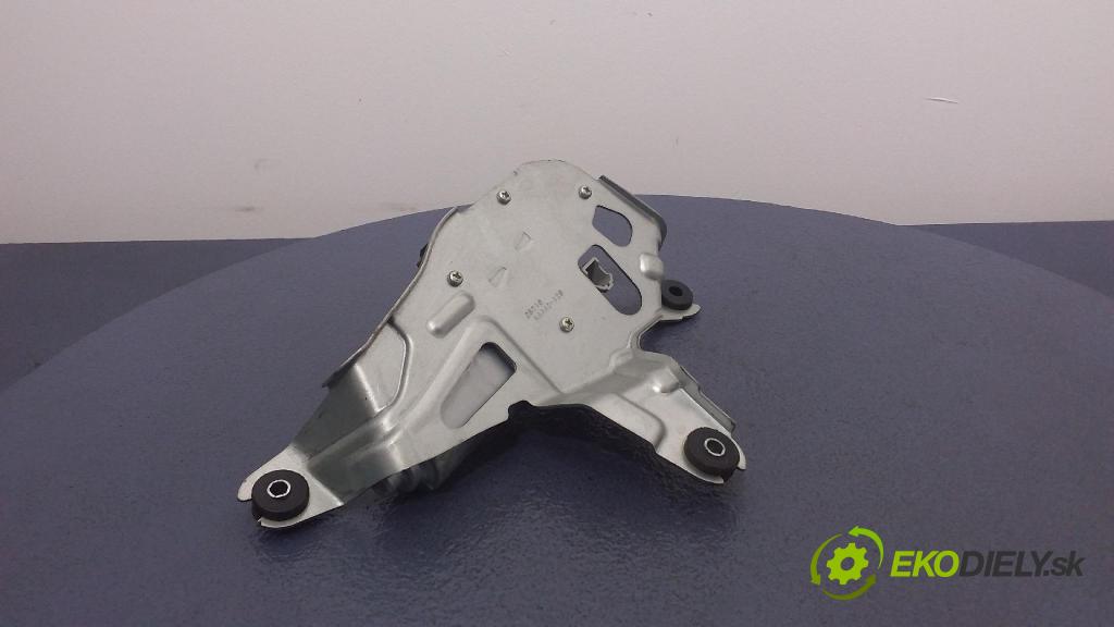 Nissan X-trail 2007 motor: Stierače: zad A4442-129