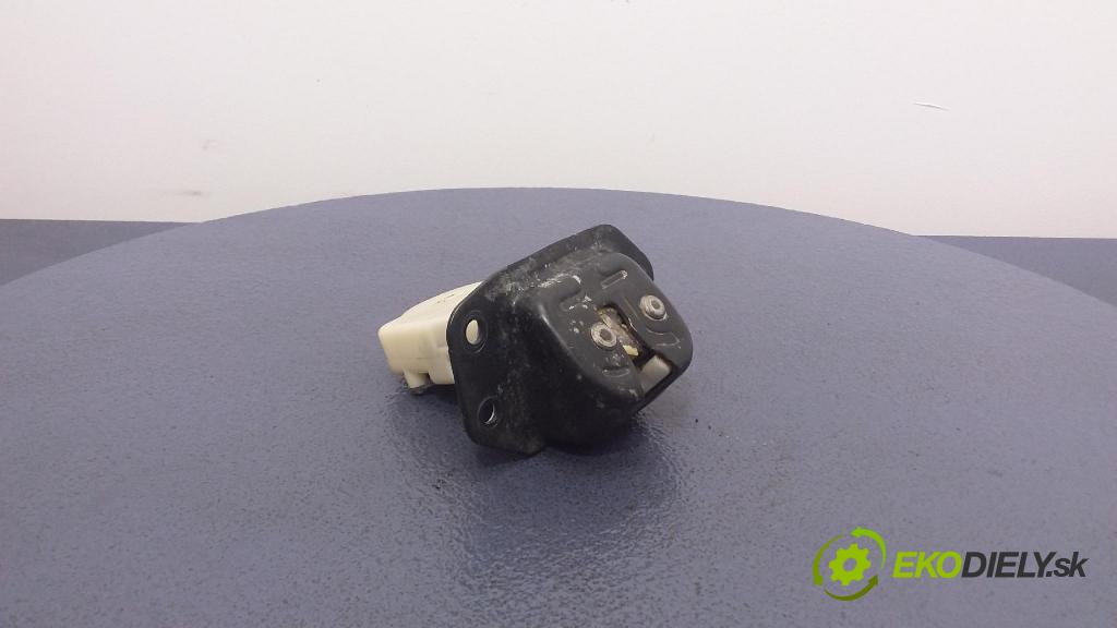 Nissan X-trail 2007 zámok Klapky: kufra: 01