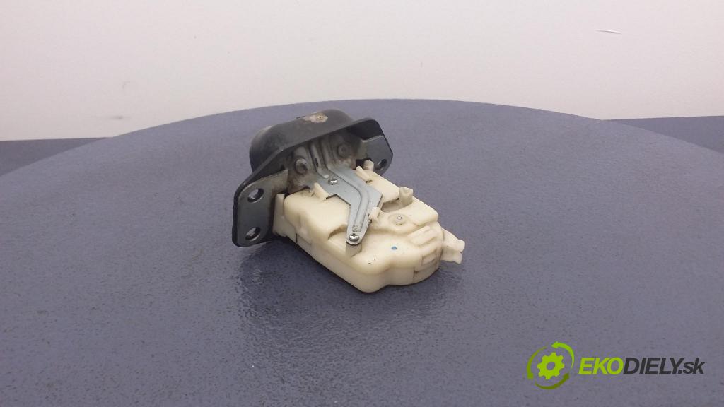 Nissan X-trail 2007 zámok Klapky: kufra: 01