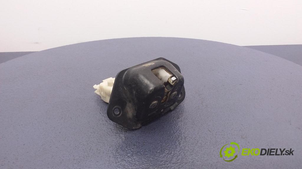 Nissan X-trail 2007 zámok Klapky: kufra: 01