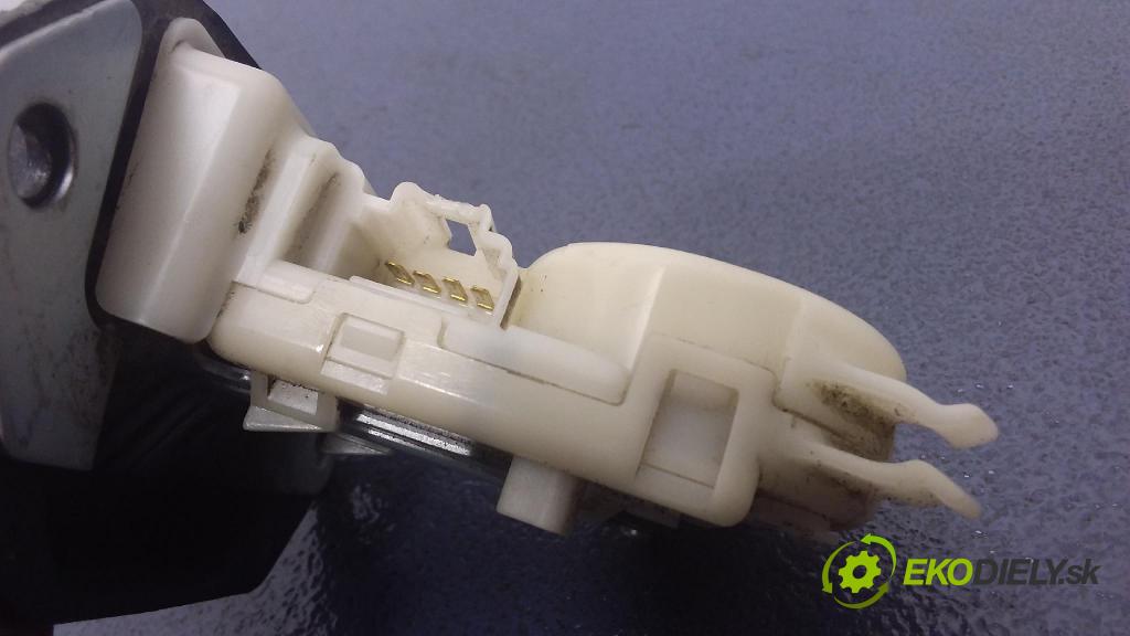 Nissan X-trail 2007 zámok Klapky: kufra: 01