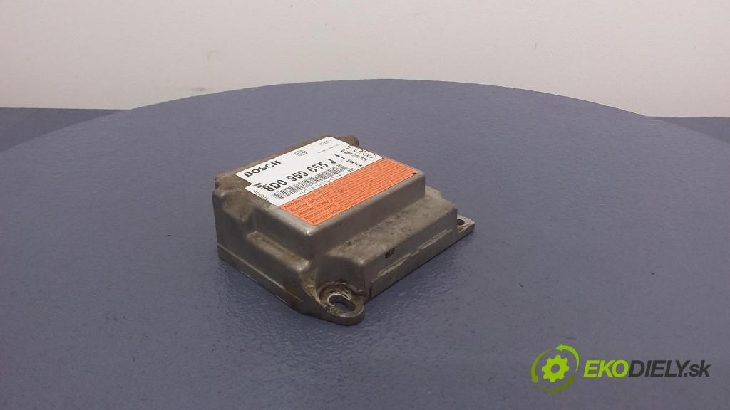 Audi A4 1999 řídící jednotka SRS x 8D0959655J