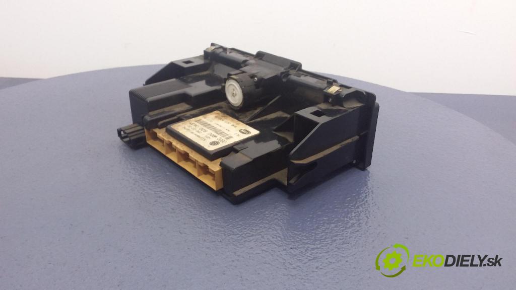 Audi A4 1999 prepínač Klimatizácia: Prúd vzduchu: 8D0820043M