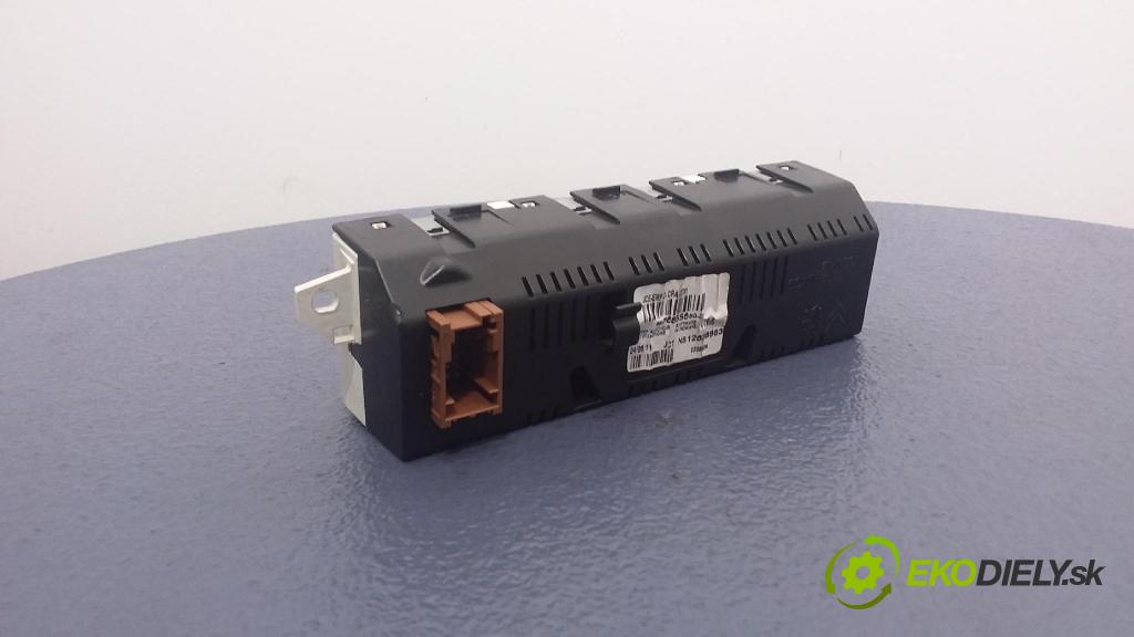 Peugeot 407 2004 Zobrazit: Rádio: / GPS 01