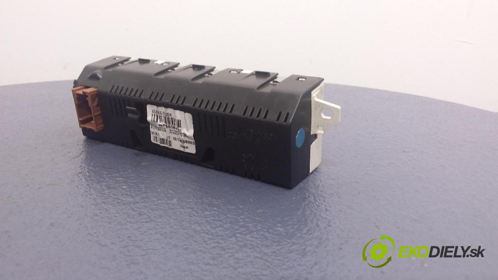 Peugeot 407 2004 Zobrazit: Rádio: / GPS 01