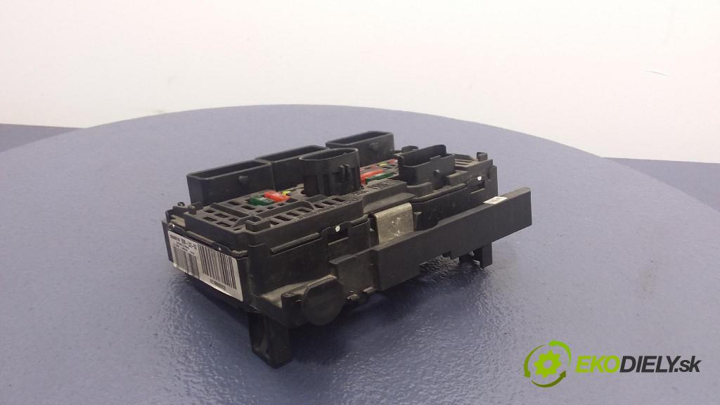 Peugeot 407 2004 skrinka Poistky: 9656086180