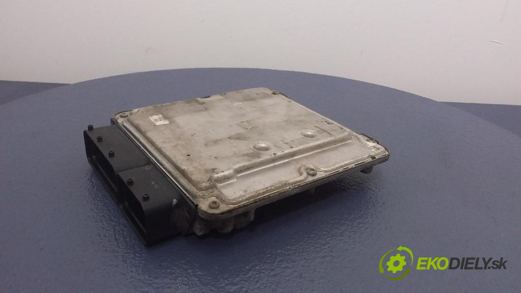 Skoda Octavia 2006 riadiaca jednotka Motor: 1Z0907115A