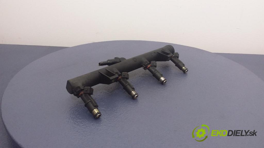 Peugeot 407 2004 lišta Dodávka: 01F004A