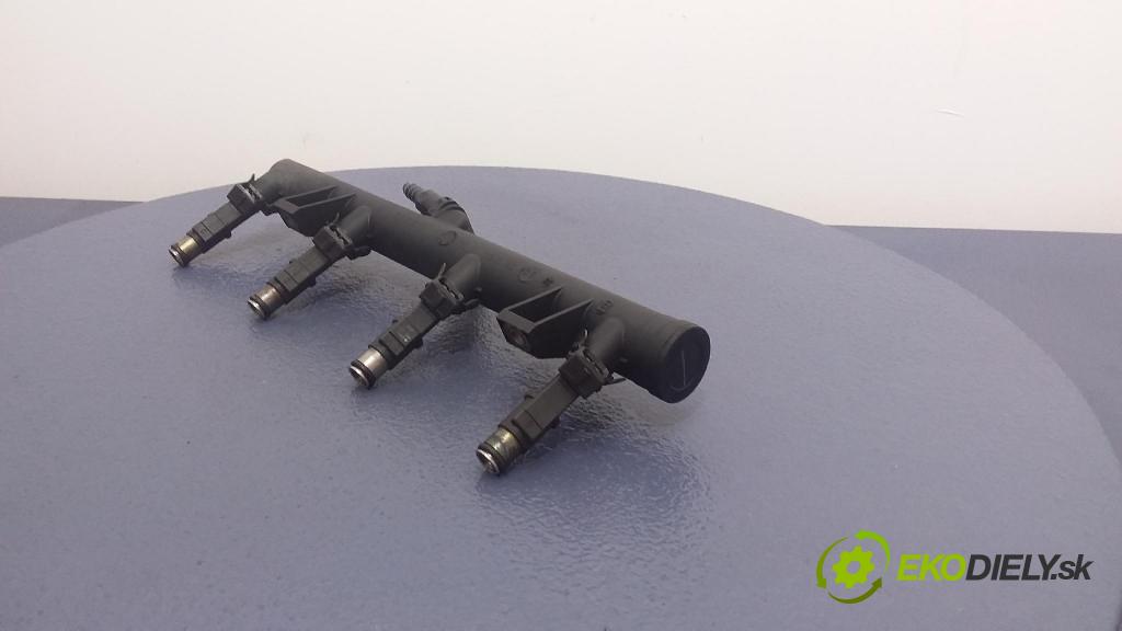 Peugeot 407 2004 lišta Dodávka: 01F004A