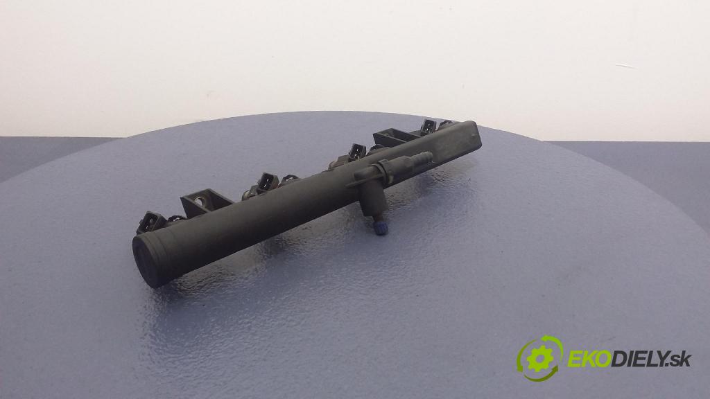 Peugeot 407 2004 lišta Dodávka: 01F004A