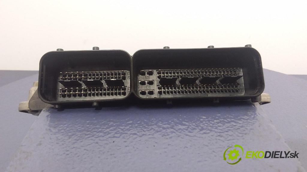 Volkswagen Touran 2006 riadiaca jednotka Motor: 03G906021HN