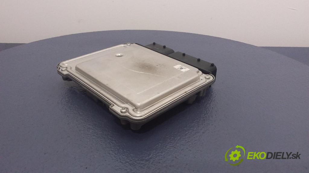 Volkswagen Touran 2006 riadiaca jednotka Motor: 03G906021HN