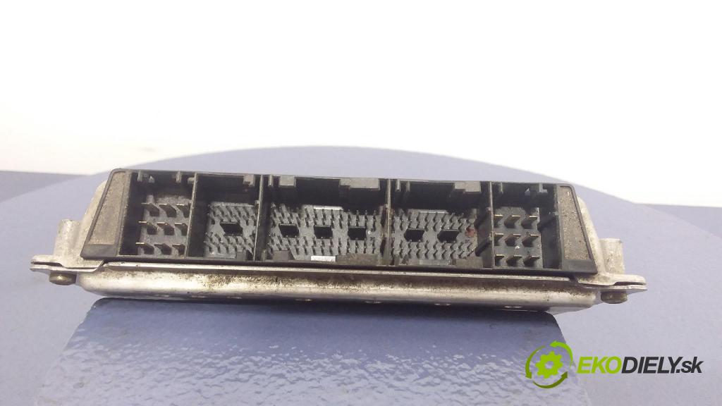 Bmw 330d 2000 riadiaca jednotka Motor: 7786472