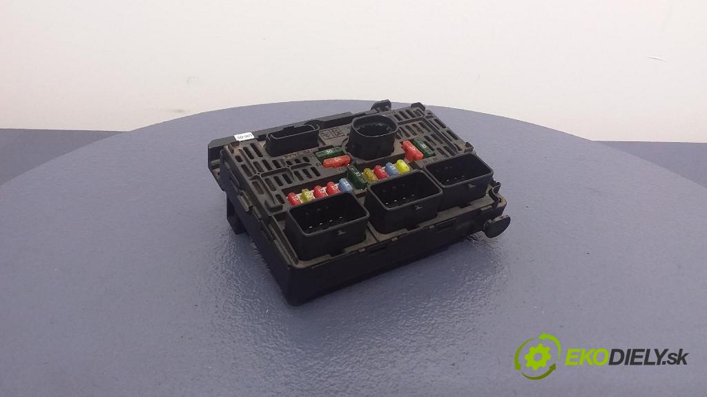 Citroen C4 2006 skrinka Poistky: 9658539680