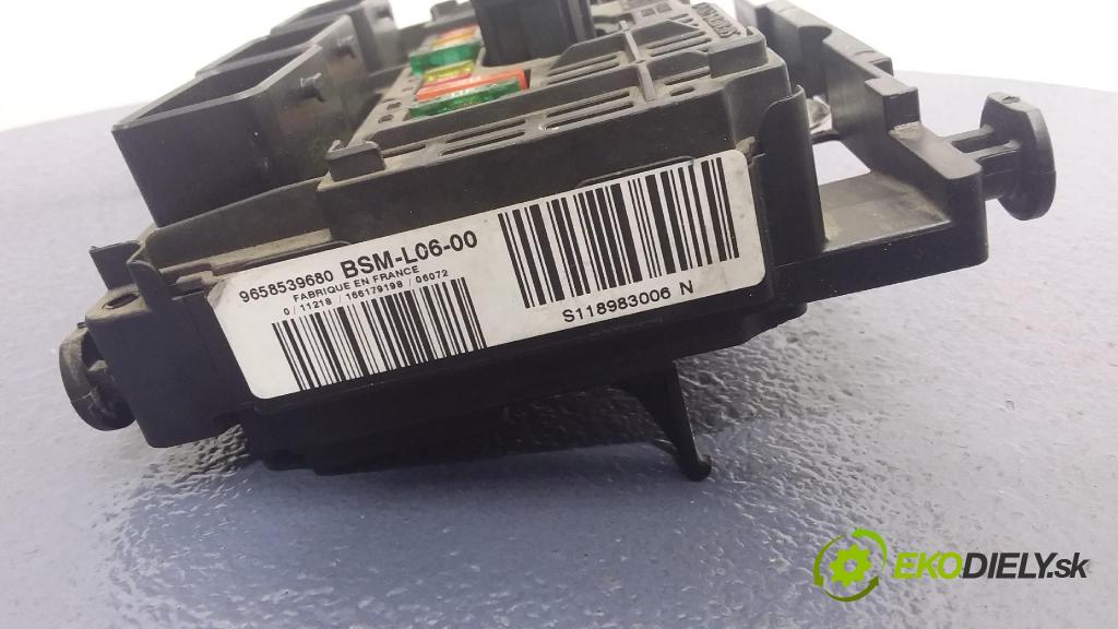 Citroen C4 2006 skrinka Poistky: 9658539680