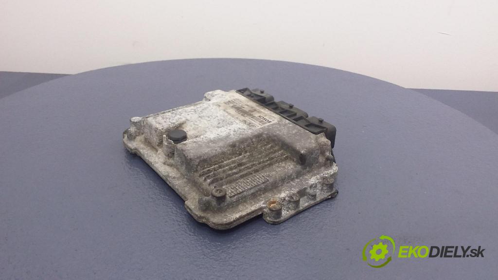 Mazda 3 2006 riadiaca jednotka Motor: 4M61-12A650-BC