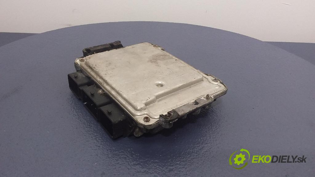 Mazda 3 2006 riadiaca jednotka Motor: 4M61-12A650-BC