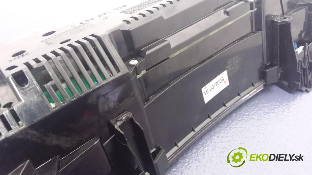 Audi A4 2006 prístrojovka/ budíky 1036901830