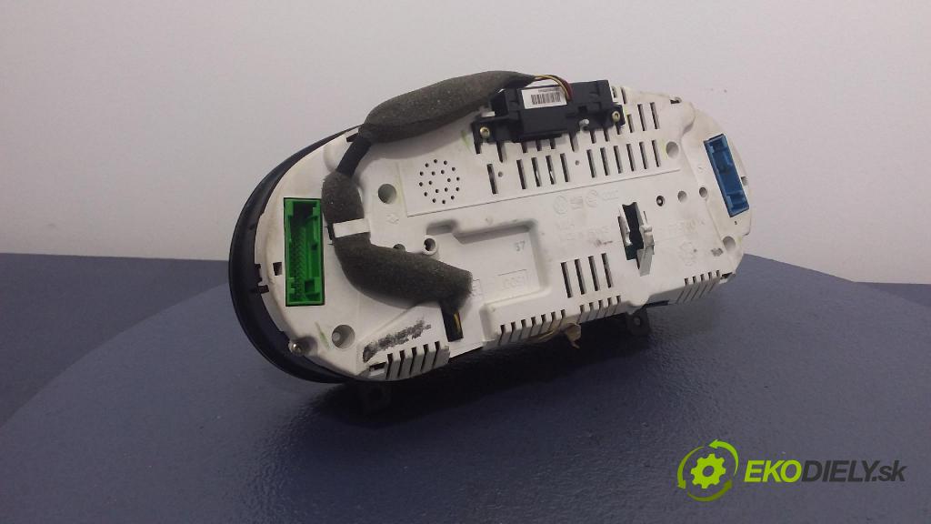 Audi A3 2000 prístrojovka/ budíky 8L0920900F