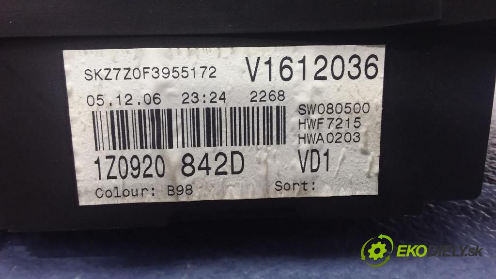 Skoda Octavia 2006 prístrojovka/ budíky 1Z0920842D