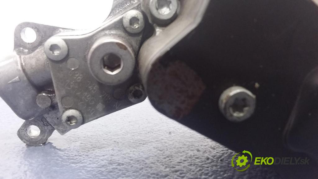 Audi A4 2003 čerpadlo vákuová 038145209N