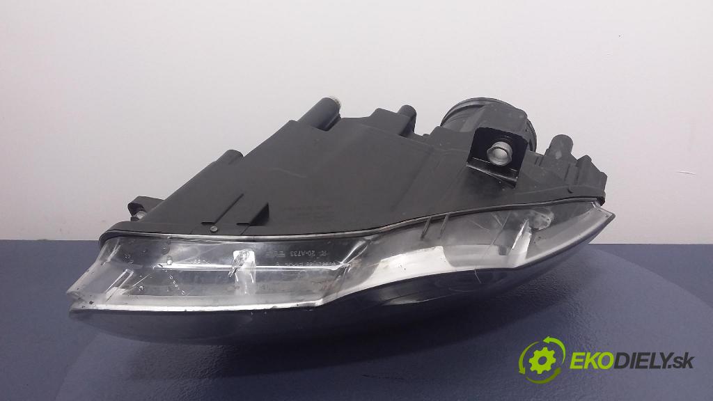 Volkswagen Passat 2007 Reflektor: v pravo: 20-A733