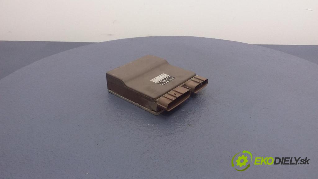 Toyota Avensis 2001 riadiaca jednotka 89871-20030