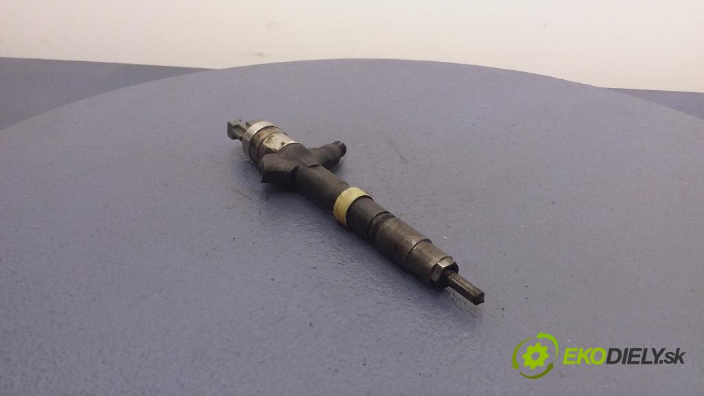 Toyota Avensis 2001 vstrek 23670-27030