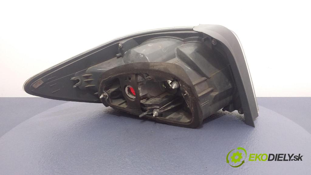 Mazda Cx-7 2008 svetlo / reflektor zad Prava: Vonkajsia: EG21-51150