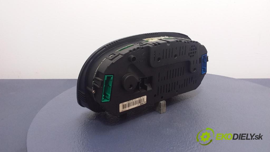 Volkswagen Golf 2002 prístrojovka/ budíky 1J0920826G