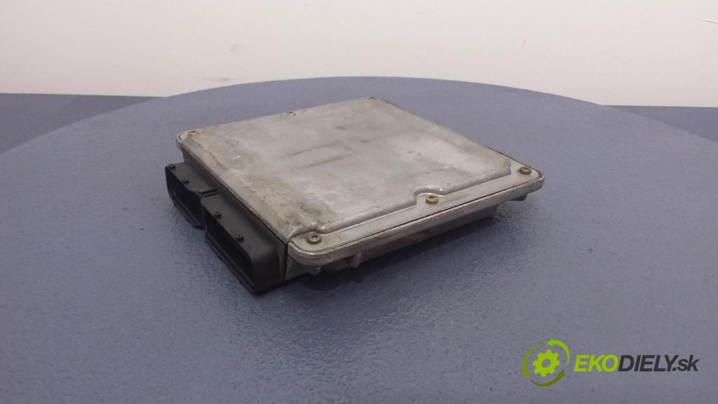 Volkswagen Golf 2002 riadiaca jednotka Motor: 036906013D