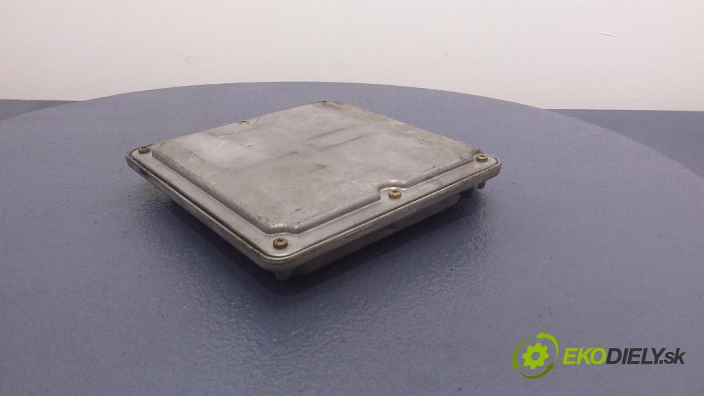 Volkswagen Golf 2002 riadiaca jednotka Motor: 036906013D