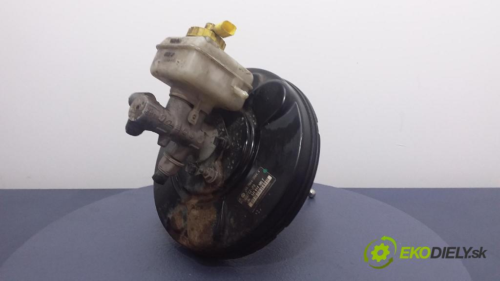 Volkswagen Golf 2002 servo Brzdní: 1J1614105T
