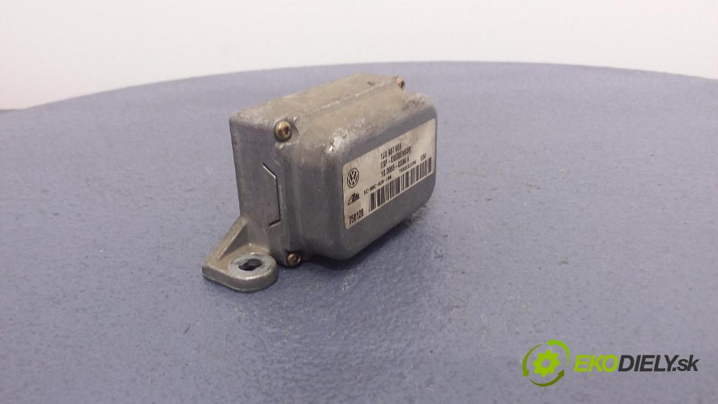 Volkswagen Golf 2002 snímač ESP 1J1907637C